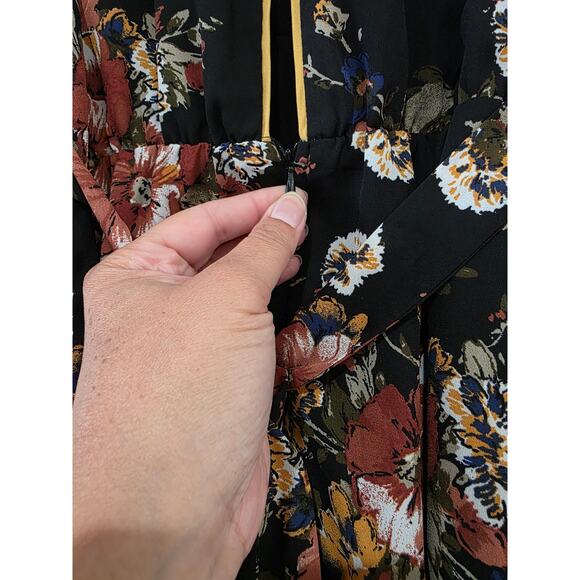 June & Hudson Floral Wide-Leg Romper • Medium • Boho Wrap Style - Picture 4 of 9